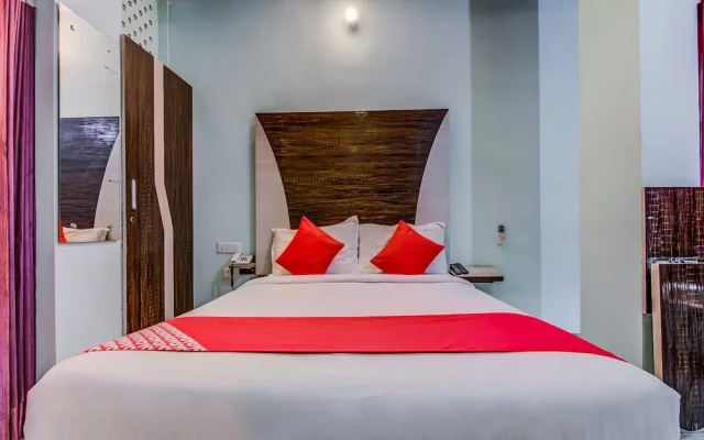 Hotel Comfort by OYO Rooms