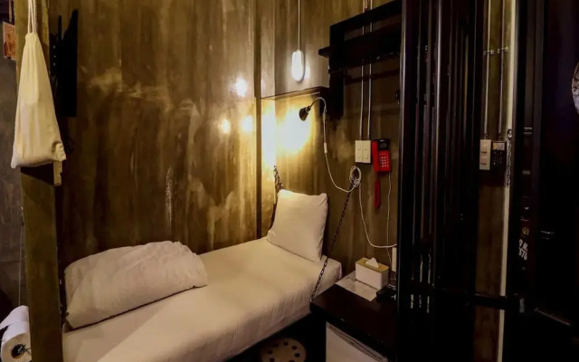 Premier Deluxe Comfort Modern & Relaxing
