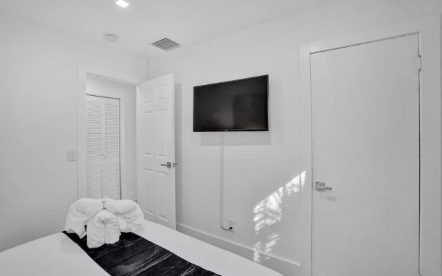 Waterfront Newly Renovated 4 BR Home