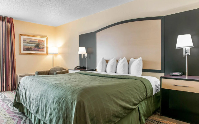 Quality Inn Conference Center Logansport