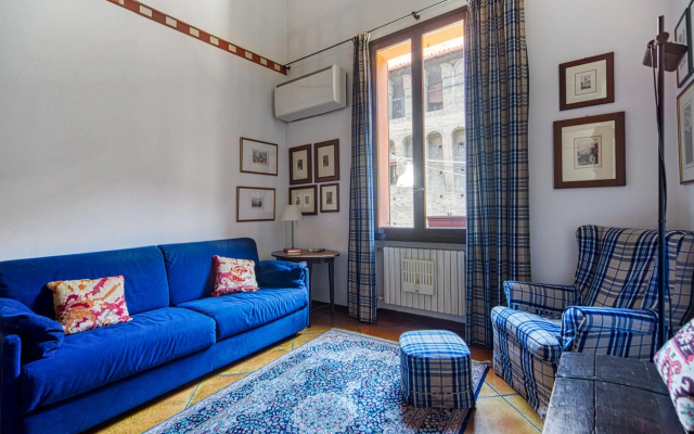 Piazza Maggiore Duplex Apartment by Wonderful Italy