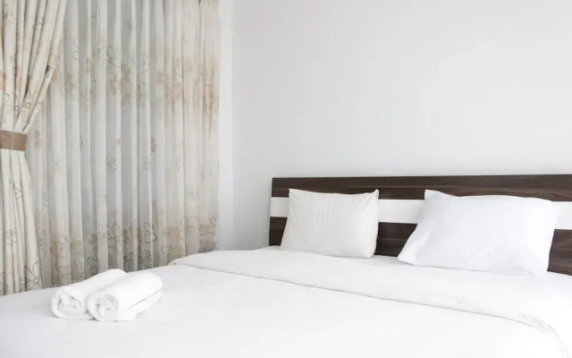 Pleasant 1BR Apartment with Sofa Bed at Dago Suites