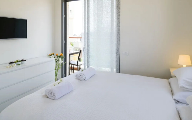 Beach & City Center by FeelHome