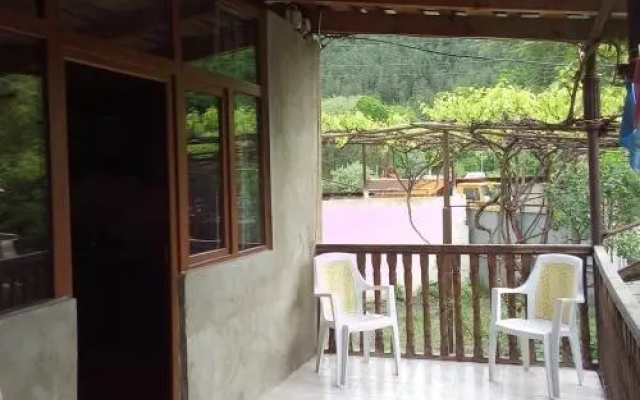 Guesthouse Megi On Robaqidze 6