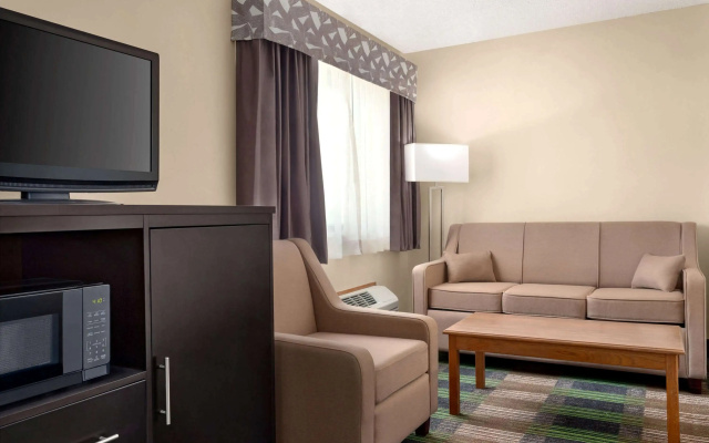 Super 8 by Wyndham Chillicothe