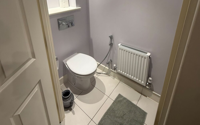 14 Becket Close