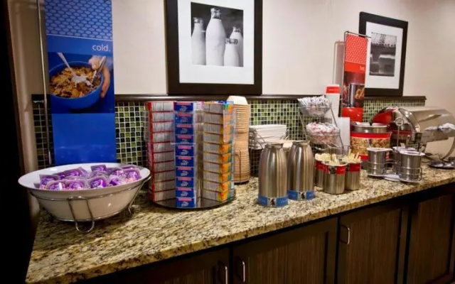 Hampton Inn Charleston-Airport/Coliseum
