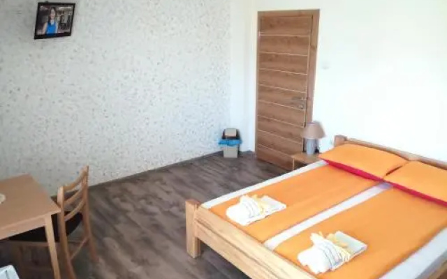 Rooms Ana