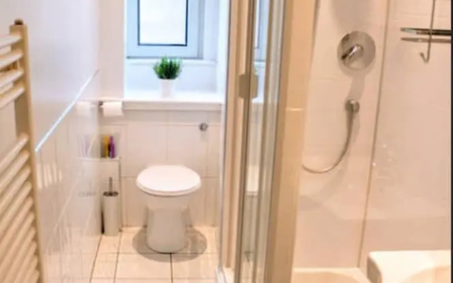 1 Bedroom Apartment in Leafy Morningside