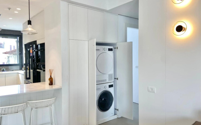 12 Shimon HaTzadik - By Beach Apartments TLV