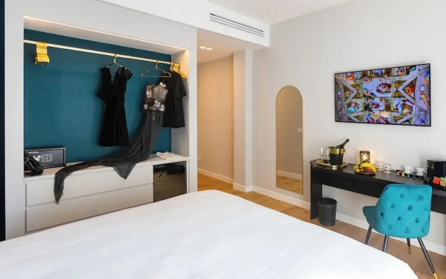Regola Luxury Relais