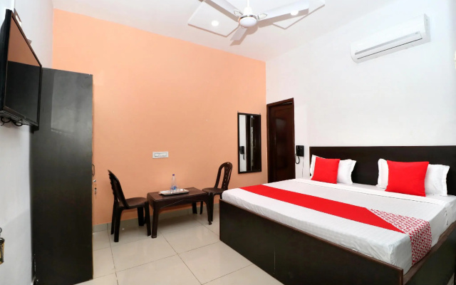 OYO 24142 Hotel Smart King