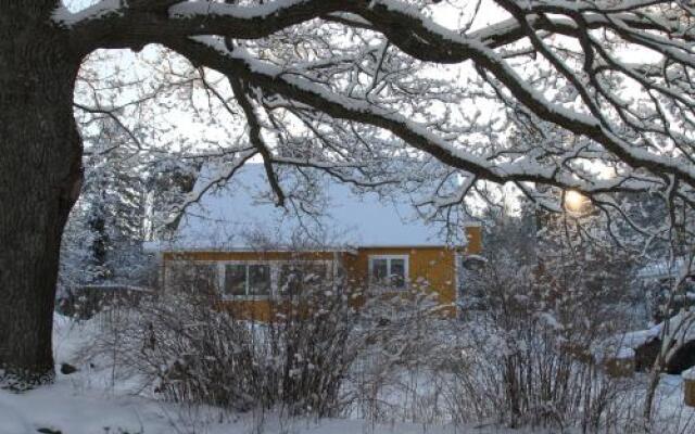 Отель Alvnara Bed & Breakfast Швеция, Карлстад - отзывы, цены и фото номеров - забронировать отель Alvnara Bed & Breakfast онлайн вид на фасад