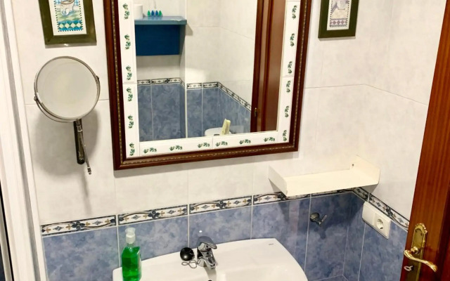 Apartamento a 50 m de Playa-Jardín. Boiro