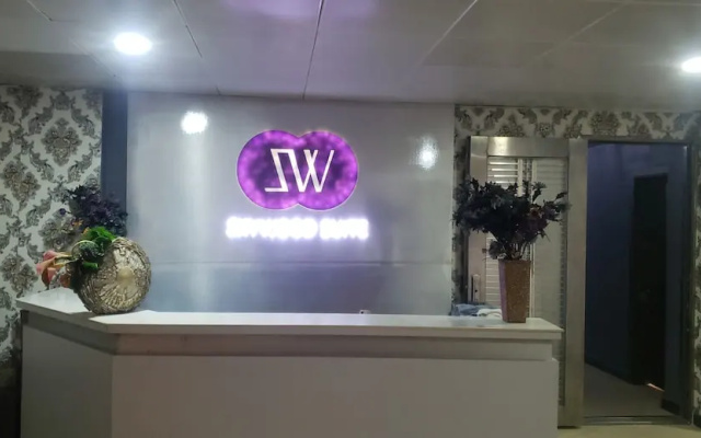 De Skywood Hotel and Suites