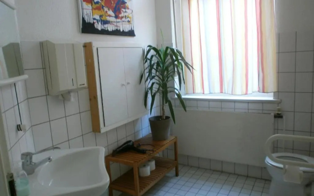 Youth Hostel 37