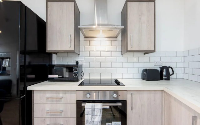 New Modern Apartment