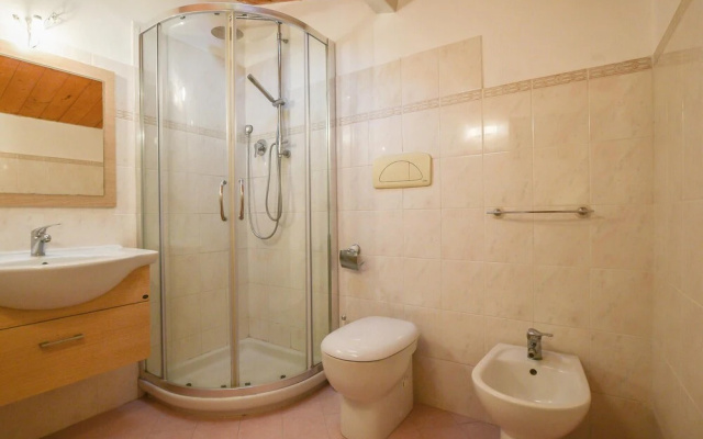 Beautiful Apartment in Cecina With 1 Bedrooms