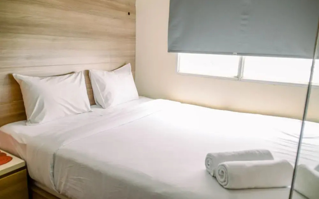 Nice And Warm 1Br At Belmont Residence Puri Apartment
