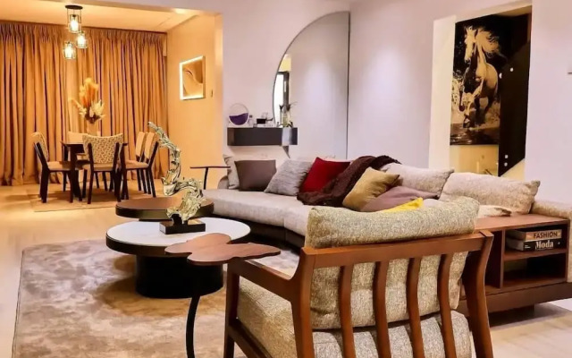 Purple Lavender Court Apartment