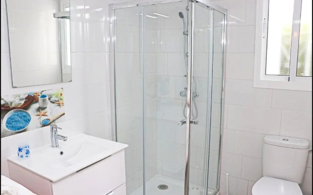 Bungalow Ramos III, con piscina compartida