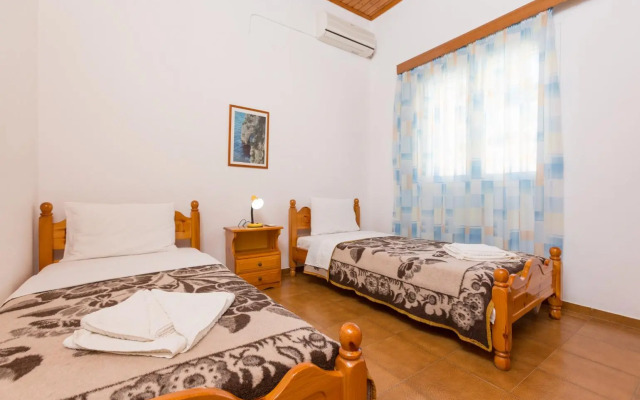 Dolphin Villa 3