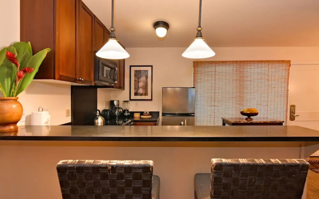 Aina Nalu I104 2 Bedroom Condo