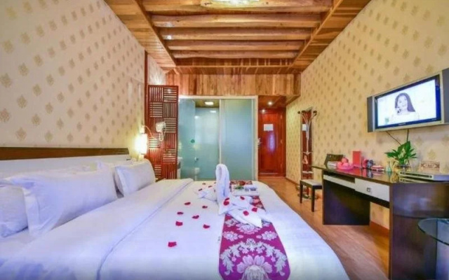 Dali Palace Hotel