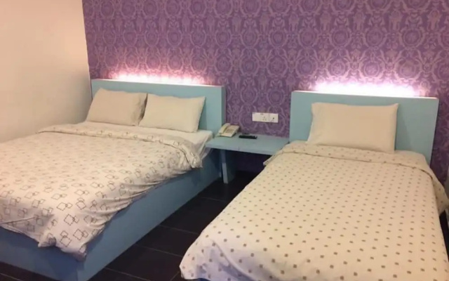 Kozi Hotel - Bukit Indah