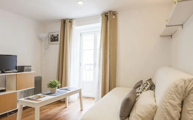 Rent4Rest Bairro Alto Charming Apartment