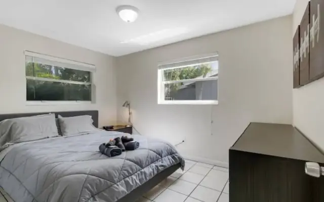 5140 Duplex in Oakland Park