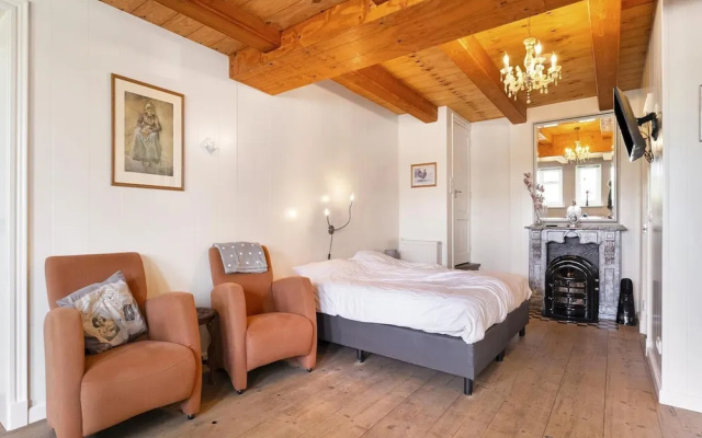Authentic Apartment Near Schagen