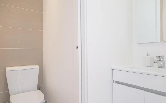 Baixa chiado 2 bedroom duplex apt with elevator