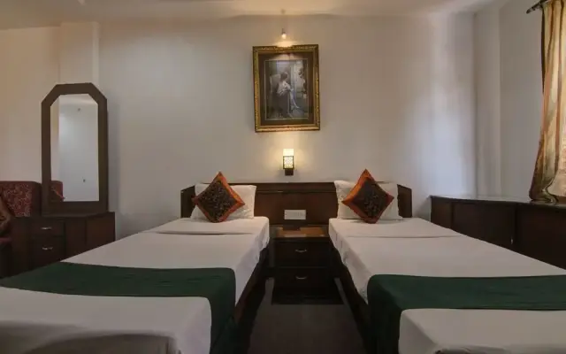 The Mapple by OYO Rooms