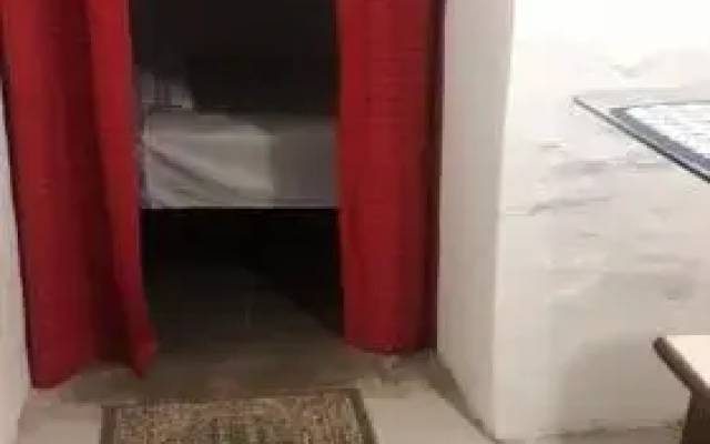 Old British House