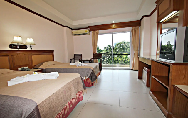 Lek Villa