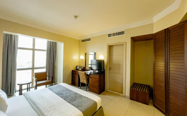 The Avenue Suites