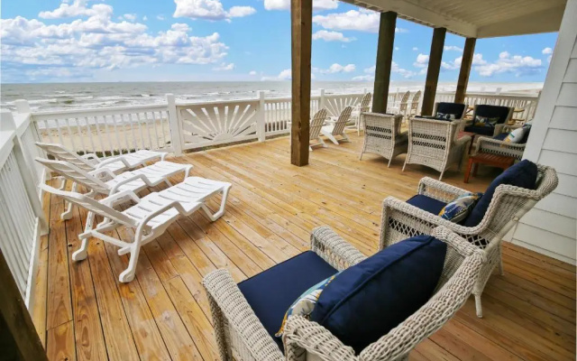 The Gulf Goddess by Ryson Vacation Rentals