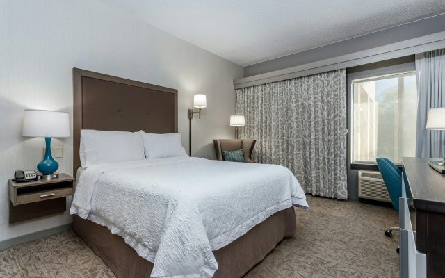 Hampton Inn Milwaukee-Airport