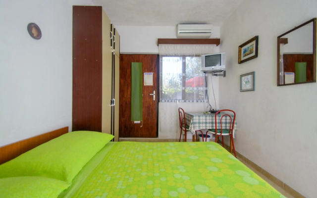 Apartments by the sea Arbanija, Ciovo - 18624
