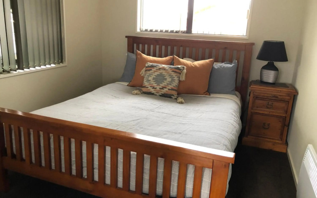 Twizel - Apartment on Woodley
