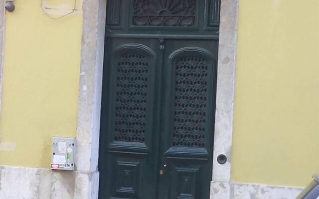Отель Pensao Sao Joao da Praca вид на фасад