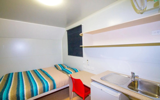 Aaok Moondarra Accommodation Village