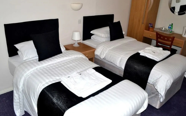 OYO Knowesgate Inn
