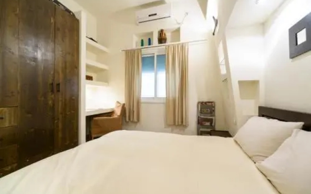 Sirkin/Frishman Apartment