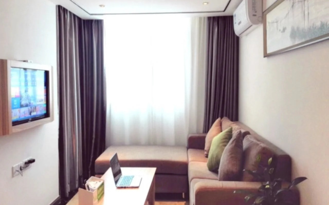 Vatica Guangdong Shenzhen Longhua Qinghu Metro Station Hotel