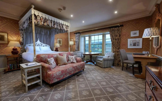 CBH The Devonshire Arms Hotel