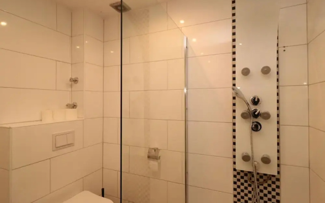 Apartment in Essen With Balcony & Garden