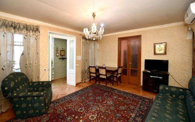 Liana Apartment on Chavchavadze