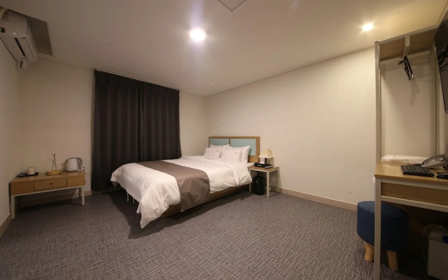 Brown Dot Hotel Yeonsan